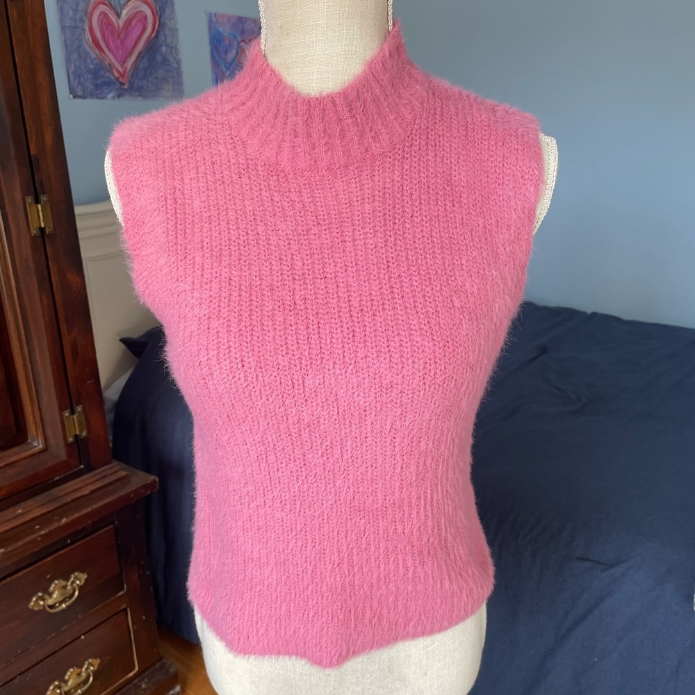 Women’s Old Navy Sleeveless Sweater-Small-Pink-Fuzzy, Soft!!!